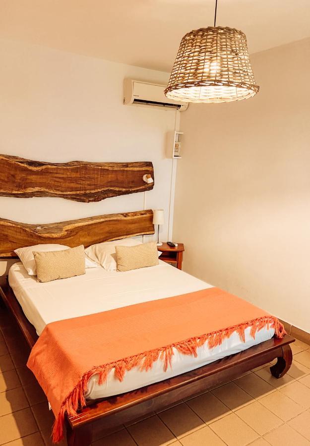 Le Vacoa Bed & Breakfast ลาซาลีน เลอแบ็ง ภายนอก รูปภาพ